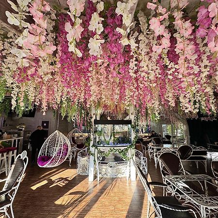 Viktoriya Family Hotel Restaurant Complex Kyiv Exterior photo
